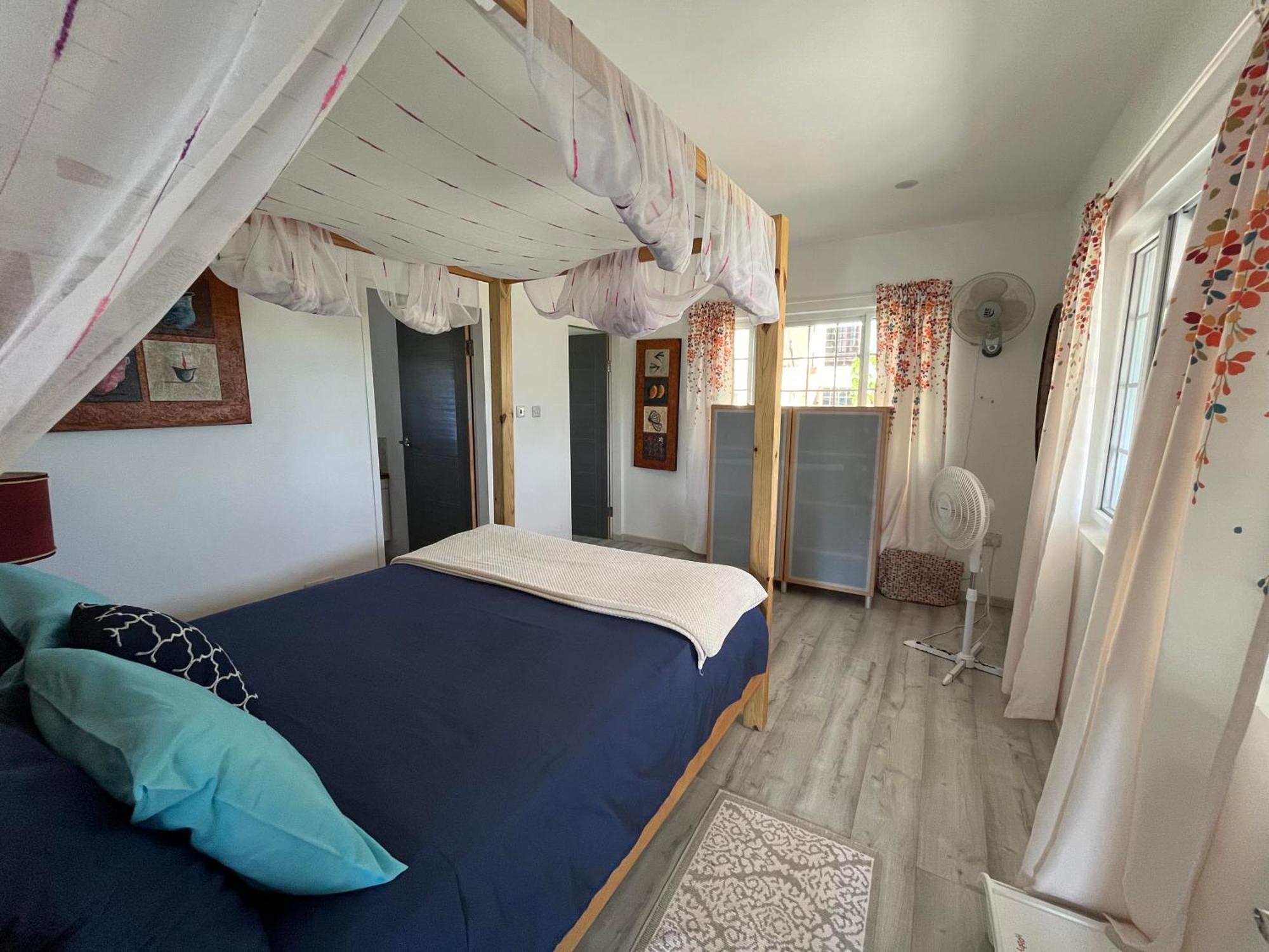Waves Villa Guesthouse Kingstown Ngoại thất bức ảnh