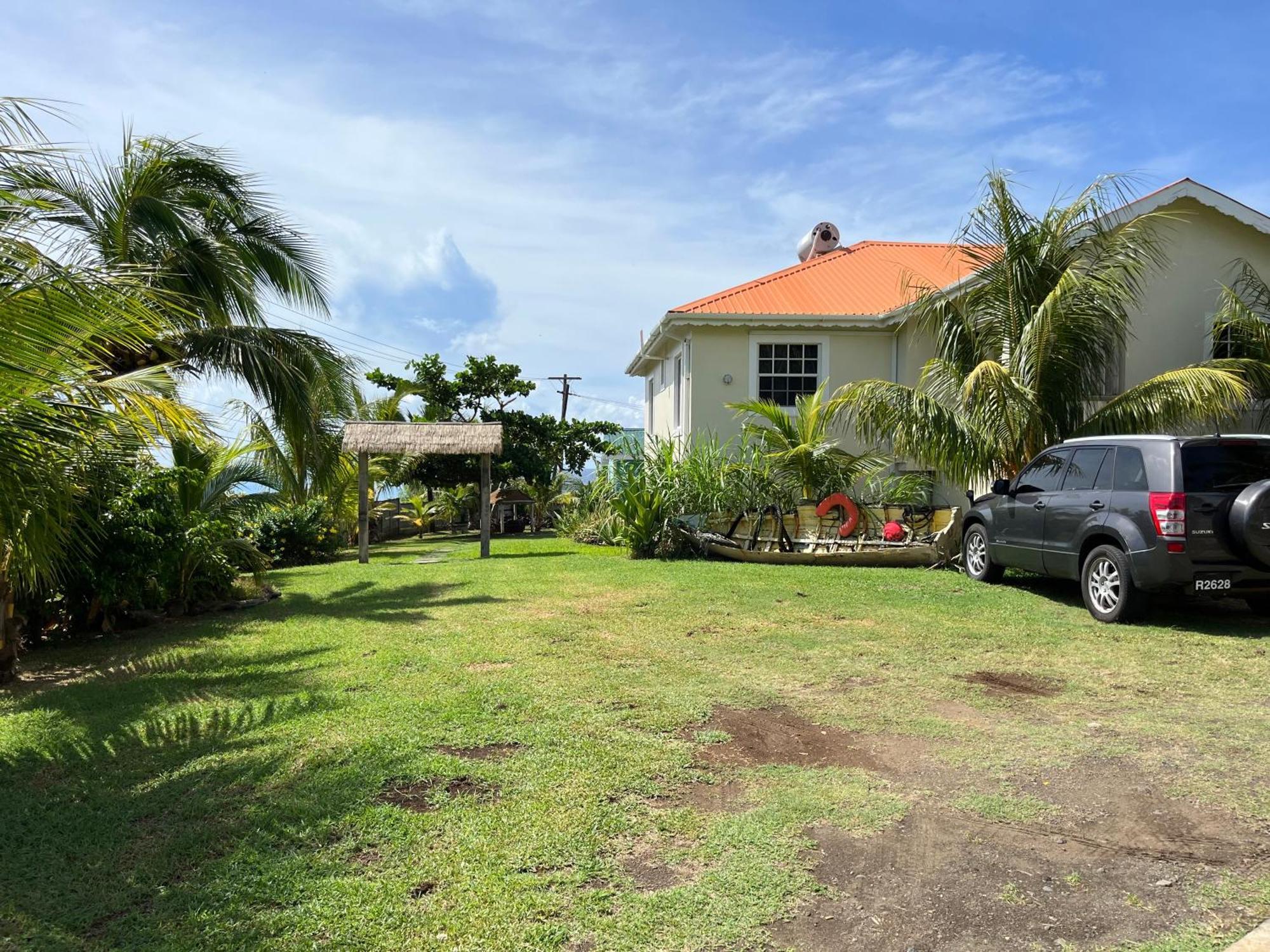 Waves Villa Guesthouse Kingstown Ngoại thất bức ảnh